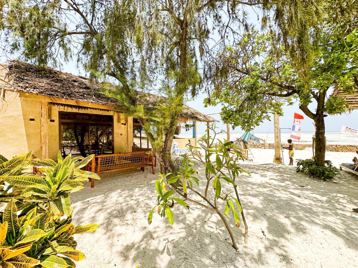 Jambo Beach Hotel Paje Exteriör bild